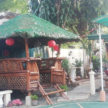 D'Lucky Garden Inn & Suites Tiniguiban Exterior foto